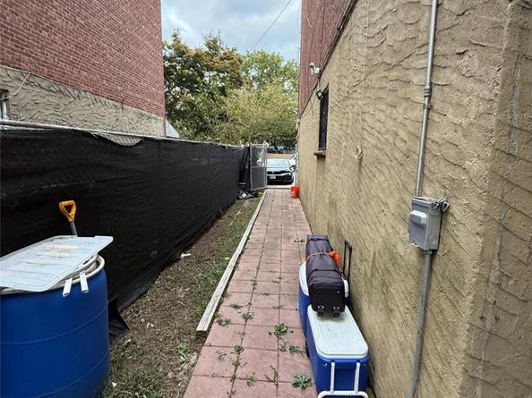 443 Howe Avenue, Bronx NY 10473