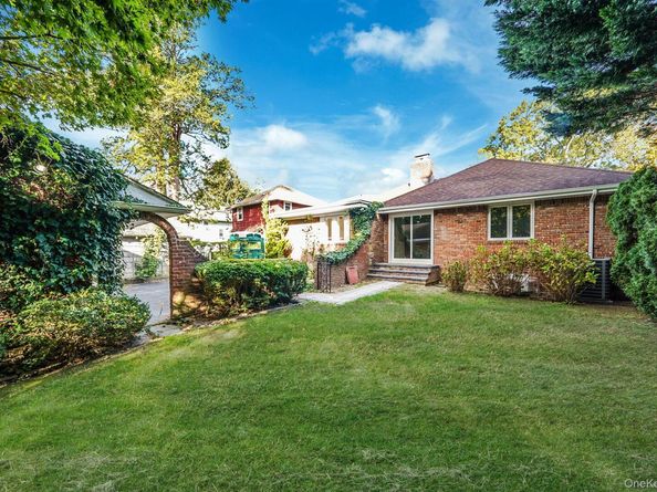 32 Fairview Avenue, Port Washington NY 11050