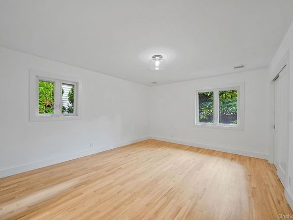 32 Fairview Avenue, Port Washington NY 11050