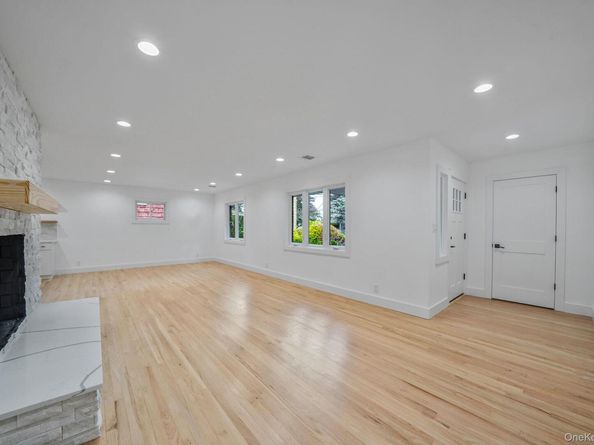 32 Fairview Avenue, Port Washington NY 11050