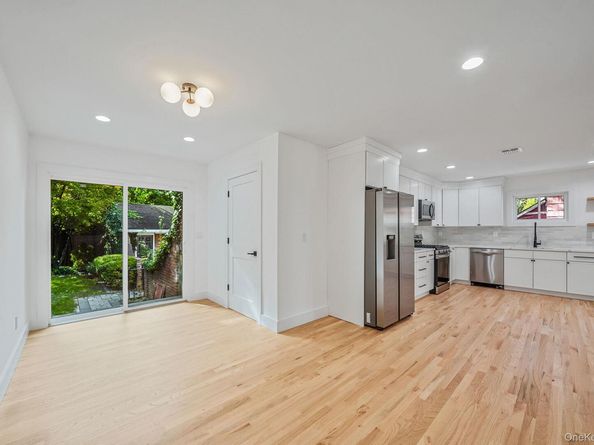 32 Fairview Avenue, Port Washington NY 11050