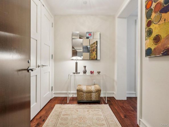 5 Renaissance Square 27G, White Plains NY 10601