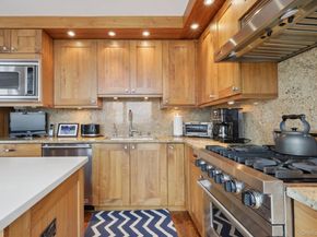 5 Renaissance Square 27G, White Plains NY 10601