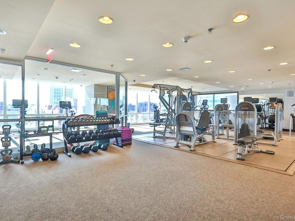 5 Renaissance Square 27G, White Plains NY 10601