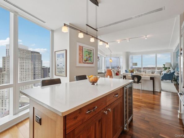 5 Renaissance Square 27G, White Plains NY 10601