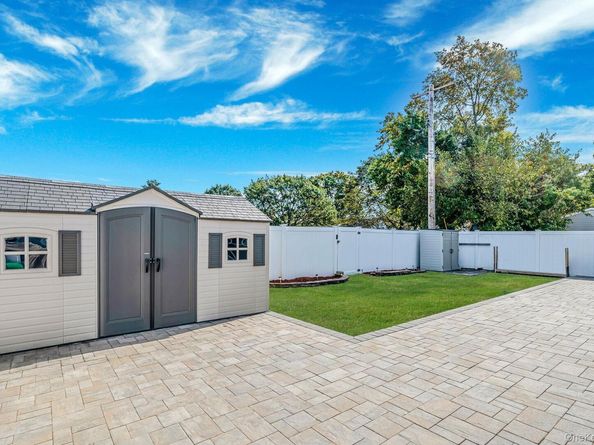 37 Chickadee Lane, Levittown NY 11756