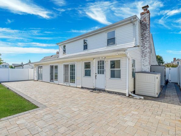 37 Chickadee Lane, Levittown NY 11756