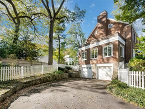 19 Huguenot Drive, Larchmont NY 10538