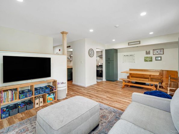 181 Fairview Circle, Middle Island NY 11953