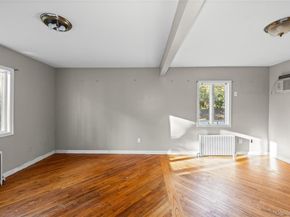 85 Lake Promenade, Ronkonkoma NY 11779