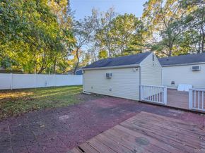 85 Lake Promenade, Ronkonkoma NY 11779