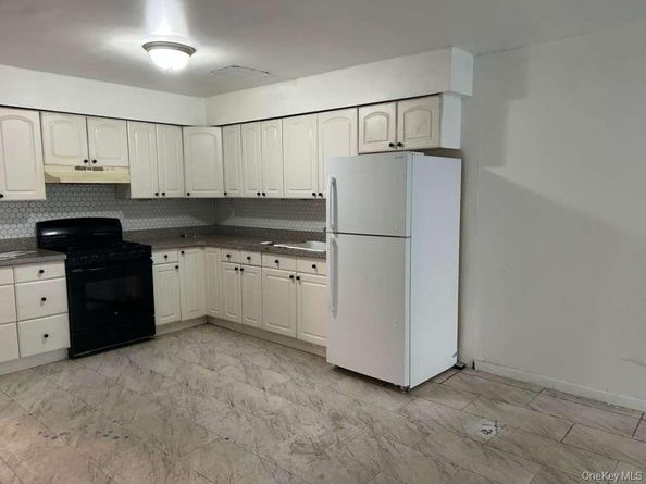 408 121st Street 26, College Point NY 11356