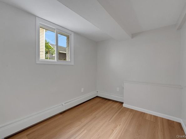 24 Magnolia Place 24, Bronx NY 10465