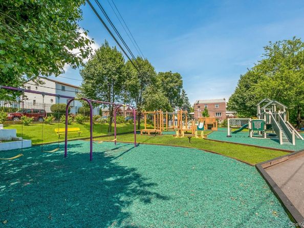 24 Magnolia Place 24, Bronx NY 10465