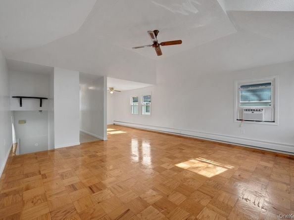 24 Magnolia Place 24, Bronx NY 10465