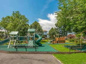 24 Magnolia Place 24, Bronx NY 10465