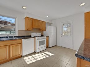 24 Magnolia Place 24, Bronx NY 10465