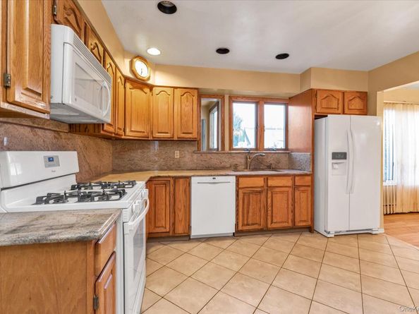 1827 Jefferson Avenue, North Bellmore NY 11710