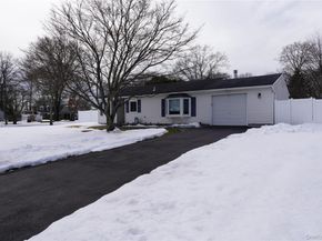 69 Meyer Lane, Medford NY 11763