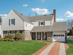 87 Wyatt Road, Garden City NY 11530