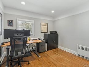 87 Wyatt Road, Garden City NY 11530