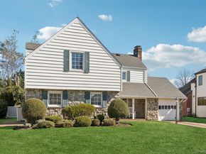 87 Wyatt Road, Garden City NY 11530