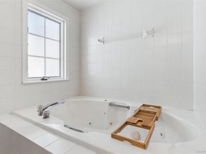 87 Wyatt Road, Garden City NY 11530