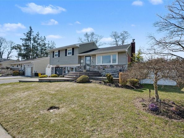 57 Richfield Street, Plainview NY 11803