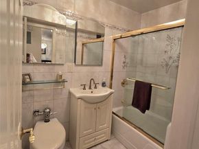 89-40 151st 3B, Howard Beach NY 11414