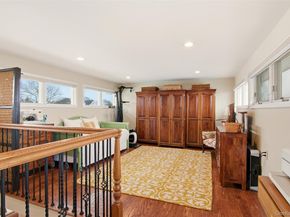 21 Shore Drive W, Copiague NY 11726