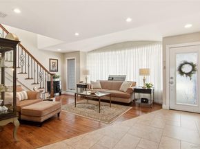 21 Shore Drive W, Copiague NY 11726