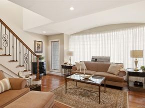 21 Shore Drive W, Copiague NY 11726