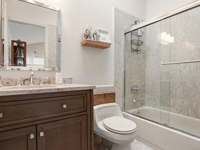 21 Shore Drive W, Copiague NY 11726