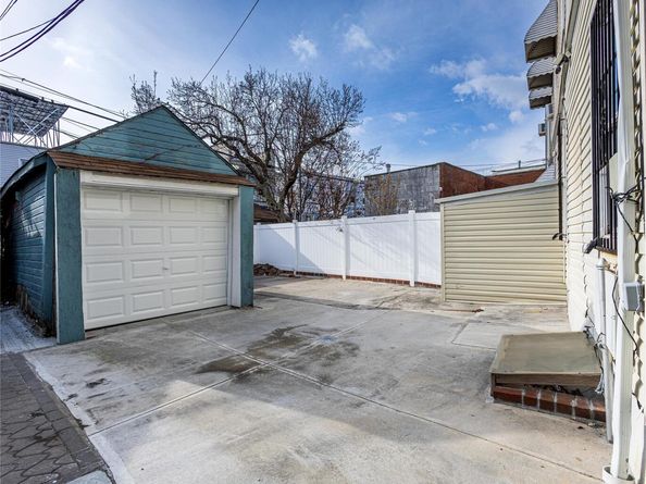 132-16 Hillside Avenue, Richmond Hill NY 11418