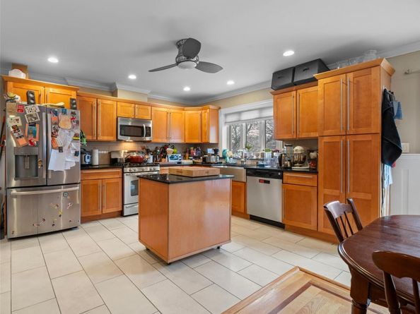 58-12 77th Place, Middle Village NY 11379