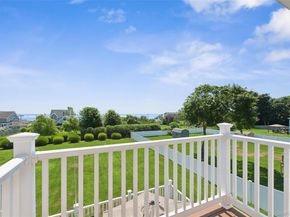 8 Sinnickson Road, Center Moriches NY 11934