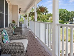 8 Sinnickson Road, Center Moriches NY 11934