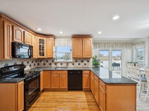 8 Sinnickson Road, Center Moriches NY 11934