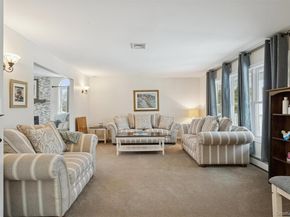 8 Sinnickson Road, Center Moriches NY 11934