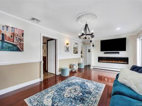 225 Farhan Lane, North Babylon NY 11703