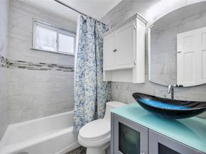 225 Farhan Lane, North Babylon NY 11703