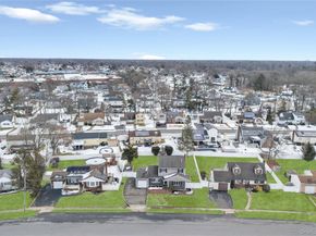 225 Farhan Lane, North Babylon NY 11703