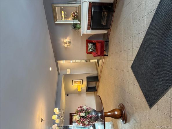 241-20 Northern Boulevard 4A, Douglaston NY 11362