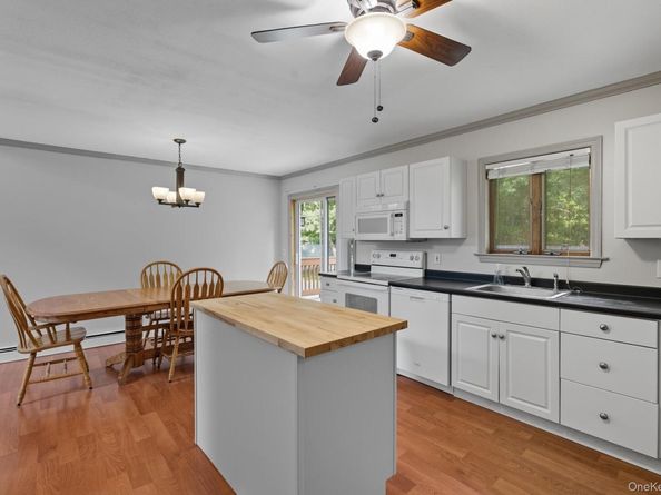 17 Golden Gate Drive, Shirley NY 11967