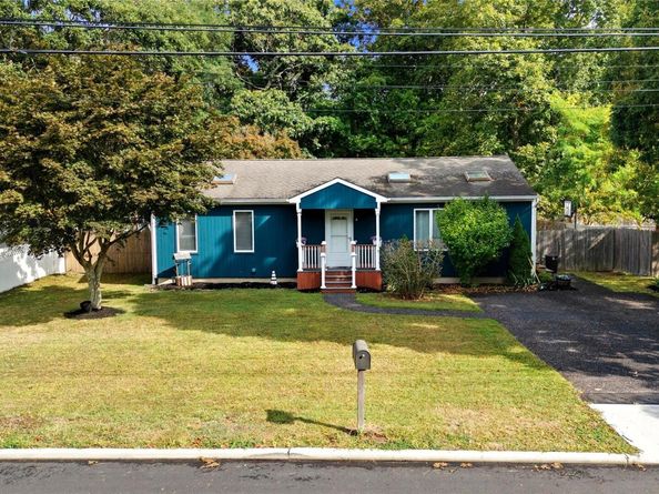 17 Golden Gate Drive, Shirley NY 11967