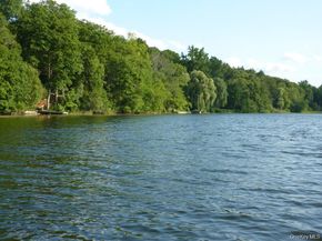 93 Cross Pond Road, Pound Ridge NY 10576