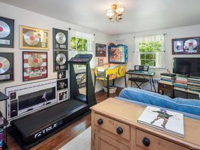 93 Cross Pond Road, Pound Ridge NY 10576