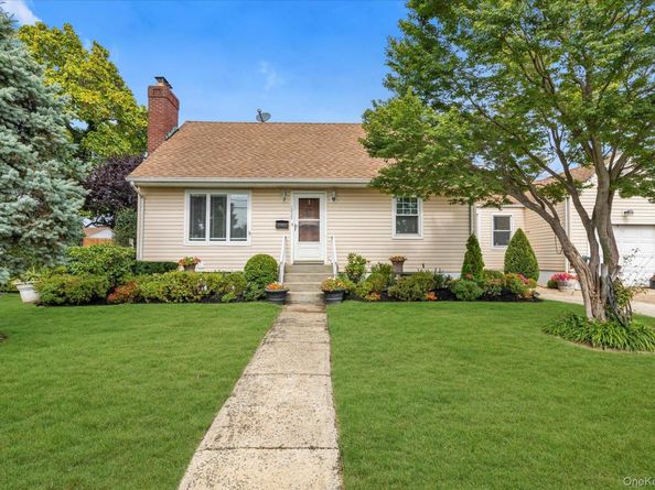 1039 Elizabeth Street, Baldwin NY 11510