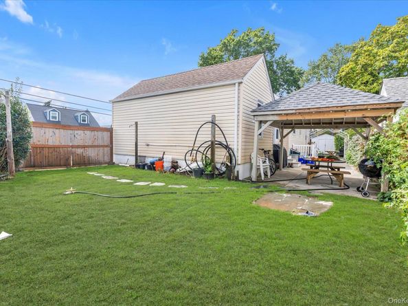 1039 Elizabeth Street, Baldwin NY 11510