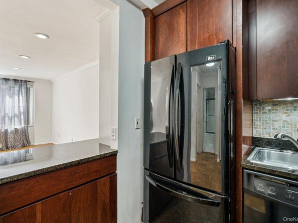 16 Lake Street 3G, White Plains NY 10603